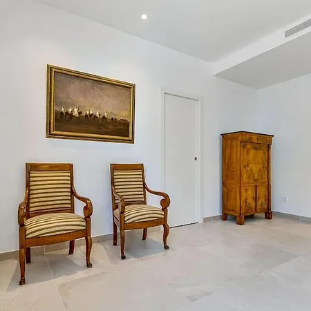 Luxury Apt. The One - Jacuzzi, , Gym & Pool Apartment *